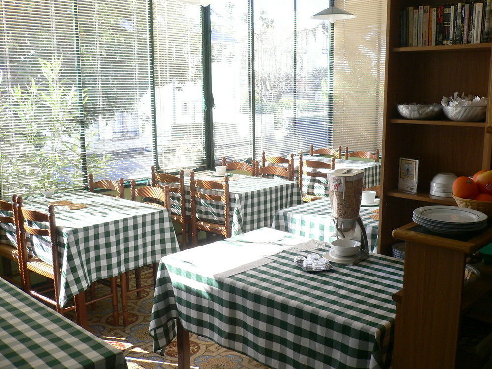 Hotel Montilleul - Villa Primrose Pau Buitenkant foto